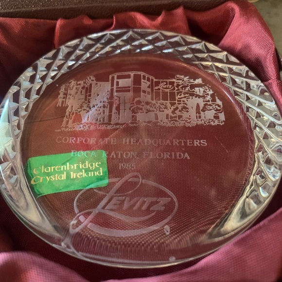 Fully HANDCRAFTED, Clarenbridge Crystal paper weight, IRELAND. Original box. - Picture 2 of 9